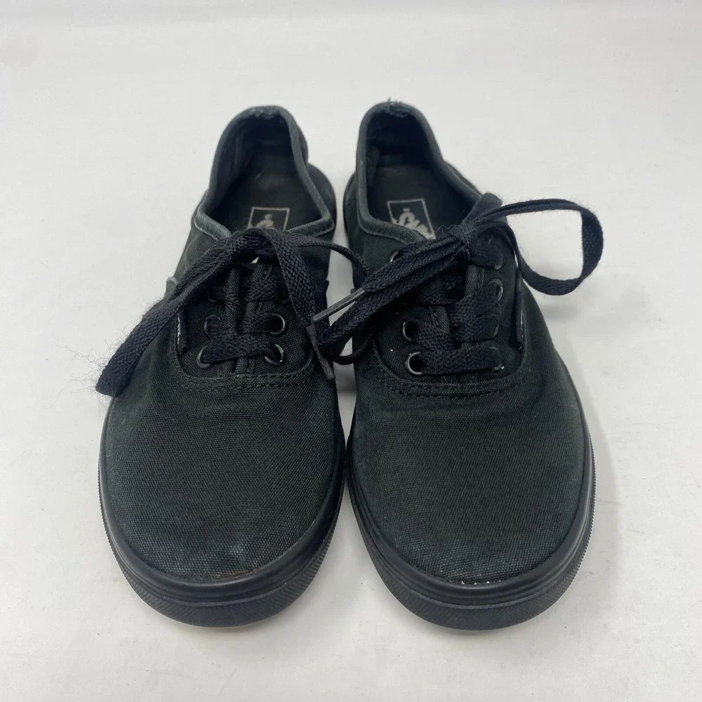 Vans Classic Lace Up Shoes Solid Black Gum Low Cut US Youth Size 2.5